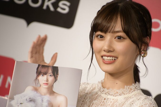 乃木坂46山下美月「全身鏡の前で服を脱いで…」初写真集に臨む際の美のこだわり明かす 4枚目