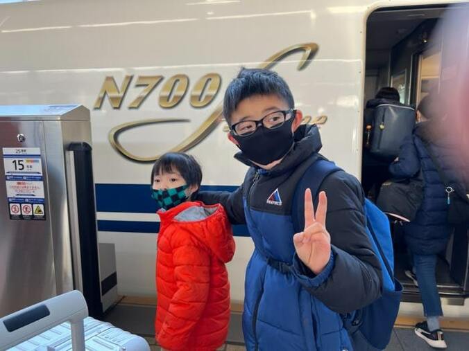  山田花子、夫と息子達が男3人旅へ「とっても楽しみにしてます！」  1枚目