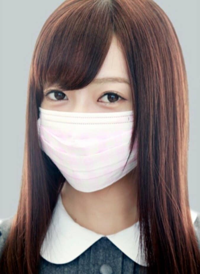 ざわちん、「白石麻衣のものまねメイク」を乃木坂メンバー4人に施す 3枚目