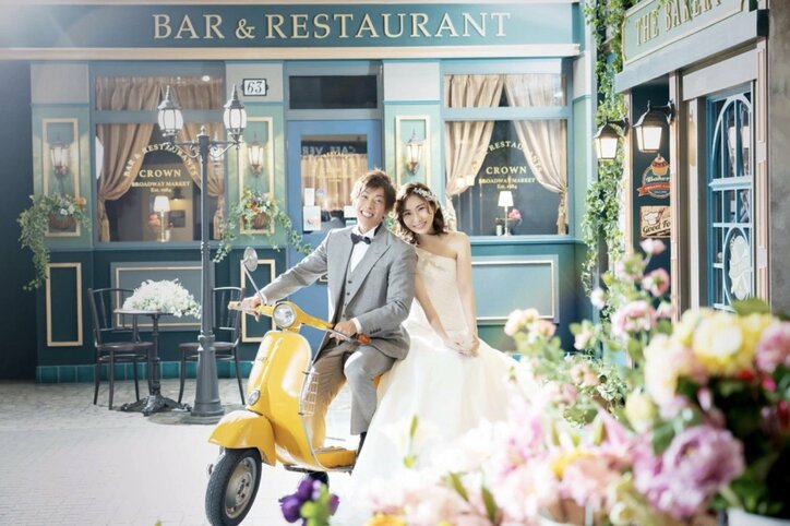 はあちゅう氏、夫・しみけんとのウェディングフォトを公開「ドラマのワンシーンみたい」の声も