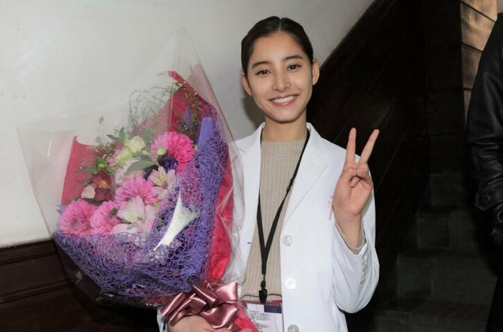 新木優子の撮了で錦戸亮＆船越英一郎から花束「充実した4カ月間で、良い思い出」