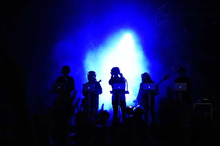 ゲスの極み乙女。、サカナ、THE BAWDIESらにオーディエンス歓喜 ライブ写真とセットリストを公開【メトロック2016 東京開催day1】