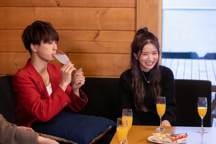 "なりたい顔No.1”で話題の美女・南りほに年下子犬系男子が甘えまくり!激しめのツッコミにもデレデレ「『私の年下王子さま』第1話