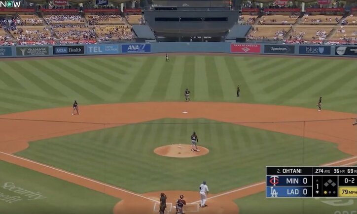 【写真・画像】一体、何が起きた…？ 大谷翔平の打席で“異常事態”「ダメだって」球場全体が異様な雰囲気になる「エグいな」「そりゃそうなるw」　1枚目