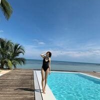 「足長！」「ステキです」武田玲奈の水着ショットに絶賛コメント続出