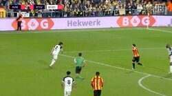 後半ロスタイムに奇跡の同点弾！28歳元日本代表DF、“神業ワンタッチパス”で「結果出した」 劇的アシストに称賛の声