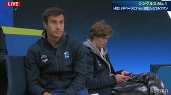 試合中のインスタ更新にファンがツッコミ 解説も「高校生なら携帯を取り上げられる」 マイペースな選手の振る舞いが話題／ATPカップ