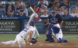 「骨折れるだろ！」デッドボールを一切避けずに当たりに行く！ 速球が左手首に直撃した大谷の元同僚にネット騒然