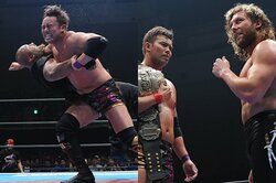 福岡にカネの雨を降らせた！オカダV5達成　ケニー・オメガと再戦へ　“危険なプロレス”への批判に決意表明も