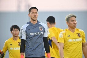 セットプレーの守備改善に貢献できるか。GKシュミット・ダニエルがプラスできるのは“高さ”だけじゃない