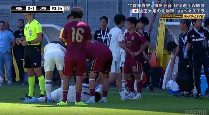 【写真・画像】U-19日本代表、先制弾は「完璧や」 絶妙クロス＆ドンピシャヘッドを宇佐美貴史も称賛 マリノスの“逸材FW“が圧巻3点目　1枚目