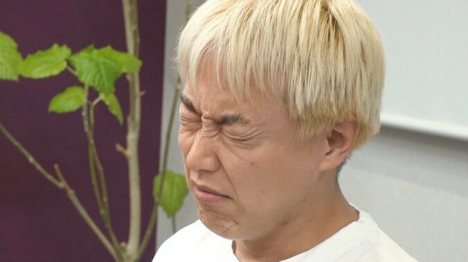 【写真・画像】「キャバ嬢が残したご飯を…」 月収明かしたお見送り芸人しんいち「芸能人みんなもっと貰ってる！」　1枚目