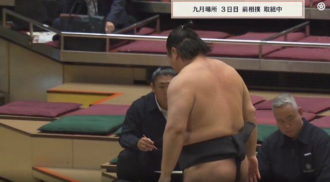 「なんだこの髷」「初めて見た」大相撲秋場所、前相撲で“思わぬ丁髷スタイル”に熱視線 背景には復活劇 4枚目