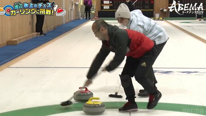 「オリンピック目指してみては！？」チーム渡辺、“氷上のチェス”カーリングでも才能発揮 渡辺明九段のスーパーショットにトップ選手からも歓声／将棋・ABEMAトーナメント