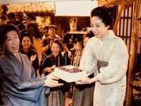 三田佳子『花燃ゆ舞台裏大沢たかおさん井上真央さんとのバースデー写真♪』