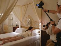 「セクシー」「かわいすぎる！！」新木優子、美脚際立つセクシーショットを公開しファン歓喜