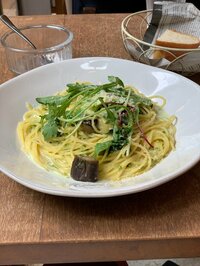 山川恵里佳『ランチ』