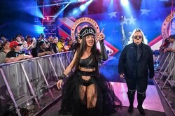 「何が起こったの！？」お騒がせ美女レスラーが試合後の“痛々しい姿”を公開…鼻骨折の惨劇にSNSで不満爆発→ブチ切れ投稿にファン困惑