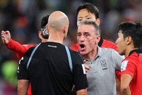 ベスト16に進出してもベンチ入り禁止!? 主審に猛抗議で退場処分の韓国代表監督にFIFAから追加制裁の可能性【Ｗ杯】