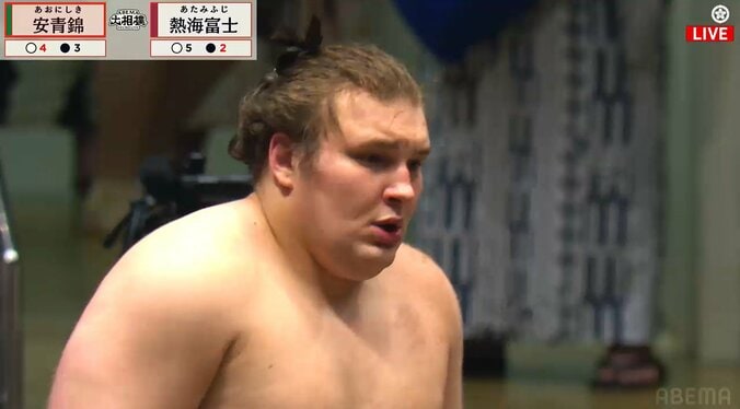 安青錦が“鬼の形相” 熱海富士を撃破で「青鬼だ」「こんなの見たことない」驚きと興奮 “鬼気迫る”表情に反響相次ぐ 3枚目