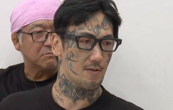【写真・画像】瓜田純士、妻と一緒に人気芸人に蹴りかかり「やば!」「奥さんがやられたなら分かるけど!」衝撃の声 1枚目
