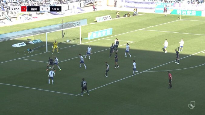 「モドリッチやん」アウトサイドキックで“針の孔”を通す芸術的ゴラッソにファン驚愕「鳥肌だわ」 5枚目