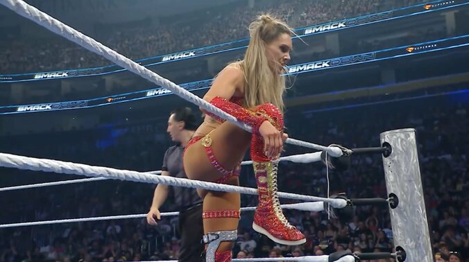 スーパーキックをお見舞いしたシャーロット