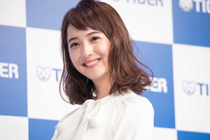 佐々木希、妊娠を報告「新たな家族が増える事を夫婦で喜んでおります」 1枚目