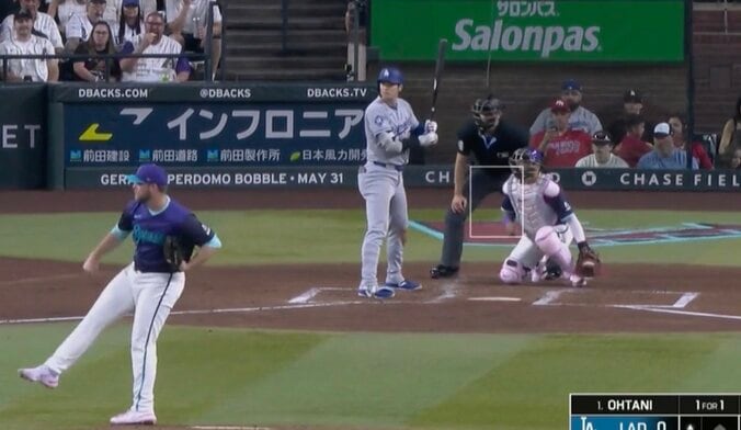 【写真・画像】なんだこれは…？ 絶好調・大谷翔平、爆速弾丸ヒットに“野手ショック”「エグすぎる」 176キロ“火の玉打球”→飛んでも追いつけない　1枚目