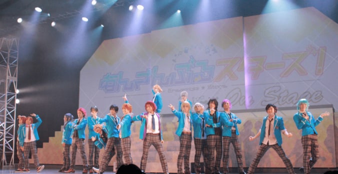 ミュージカルとも演劇とも違う、2.5次元舞台の世界『あんさんぶるスターズ！オン・ステージ』 1枚目