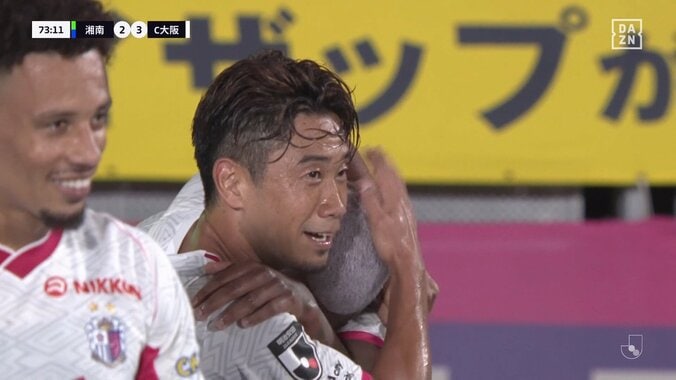 「さす香川」「格が違う」香川真司の超絶アシストが話題沸騰「もう一回トップ下で世界目指せる」精巧無比な極上スルーパス炸裂の瞬間 3枚目