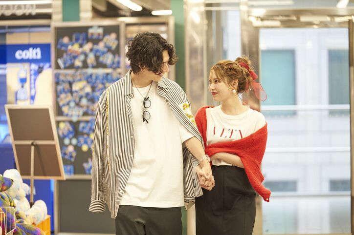 買い物中に突然体を抱き寄せ「好きやわ」、前日は他の女性にアプローチしていたモテ男の行動にスタジオブーイング