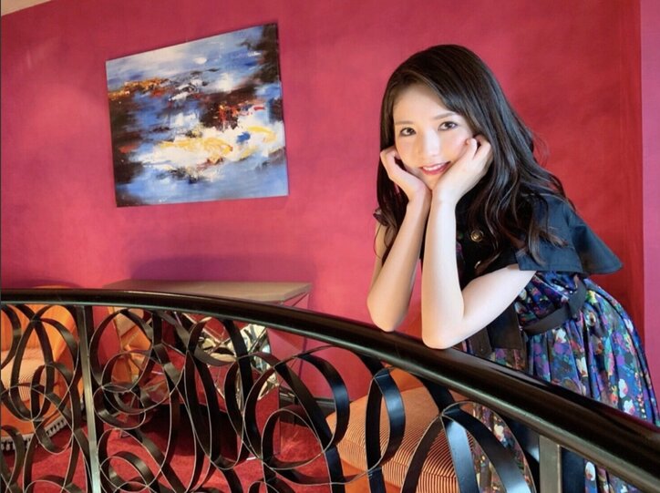 道重さゆみ、海外でのオフショットを公開「ちょっぴり緊張気味」