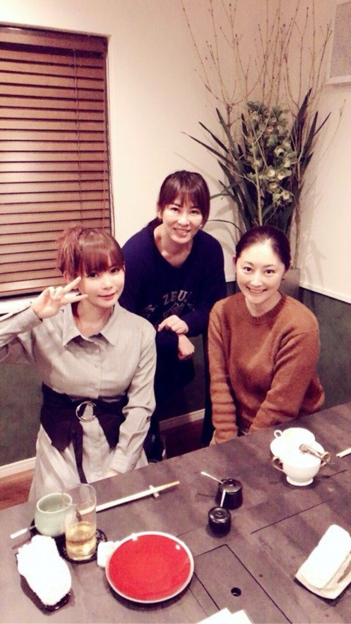 中川翔子、常盤貴子＆鈴木砂羽と猫好き女子会を開催　朝ドラ『まれ』で共演