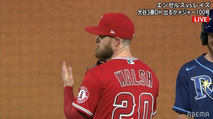 「まあ、いいだろう」自身のエラー判定に野手が絶妙な表情!? ノーヒットノーラン継続中のドキドキの瞬間