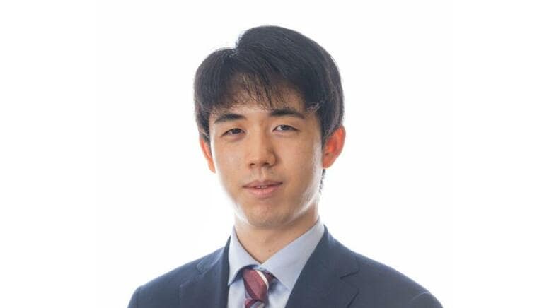 藤井聡太七冠が通算400勝達成！22歳6カ月で最年少記録更新も“最速”は羽生善治九段超えならず