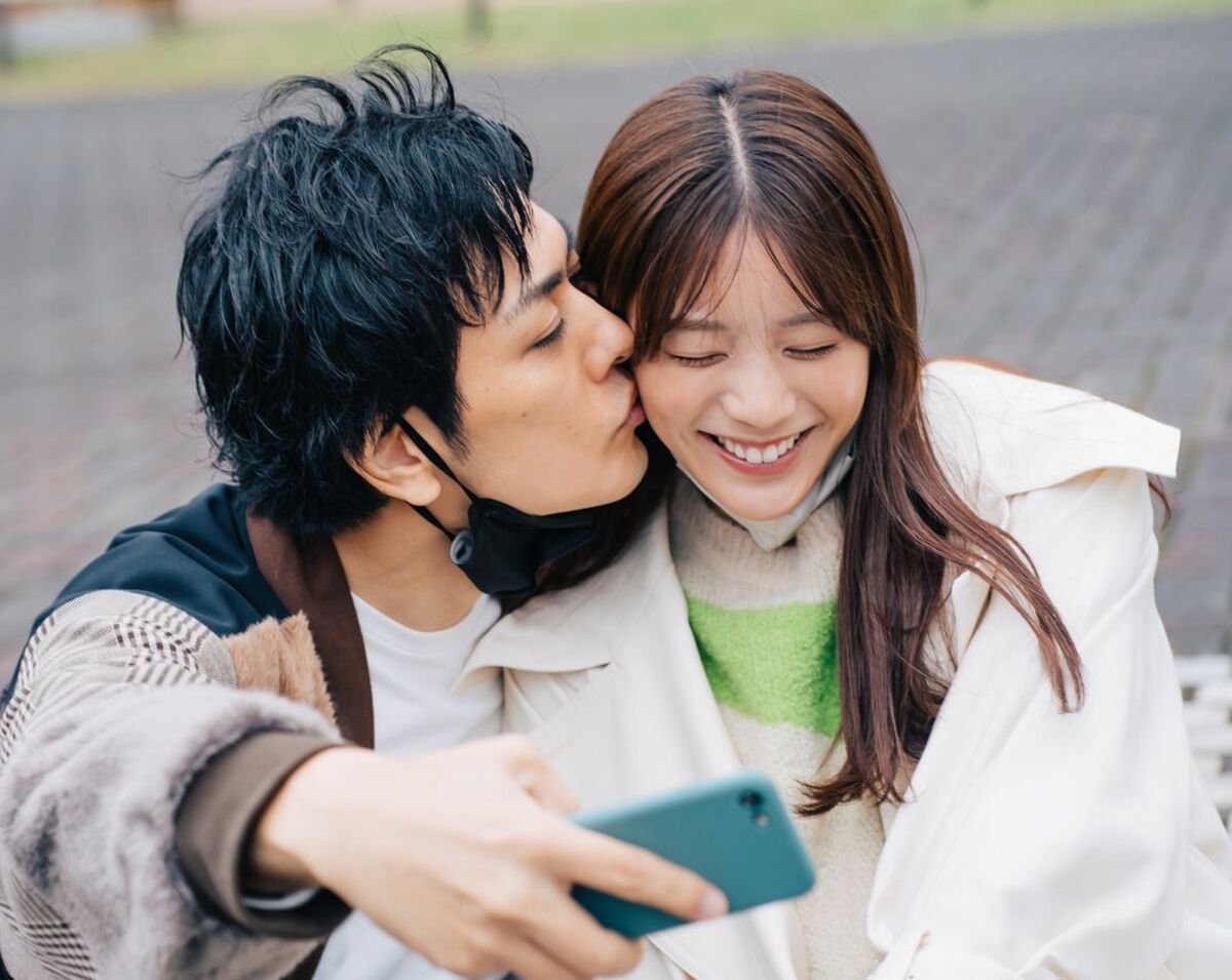 貴島明日香  貴島明日香、15歳年上夫から突然のキス…「え、ここで！？」大興奮のスタジオ『私たち結婚しました4』第4話 | 恋愛 | ABEMA TIMES |  アベマタイムズ