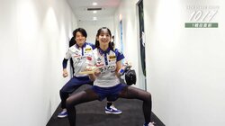 こんな脚長いことある？ モデル雀士、控室前でみせた突然の開脚ポーズにファンびっくり「ふぁ？！」／麻雀・Mリーグ