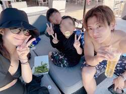 辻希美、夫・杉浦太陽らとの家族ショット公開「あっという間の三日間でした」