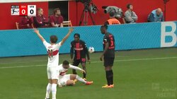 「レッドやろ！」「ど突き合ってたで」伊藤洋輝もお手上げ！？小競り合いから乱闘寸前に発展の緊迫感にスタジアム騒然