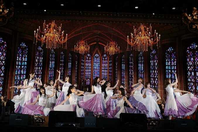 乃木坂46、卒業メンバーも駆けつけ史上過去最大規模の10周年ライブ 「真夏の全国ツアー2022」の開催も発表 12枚目
