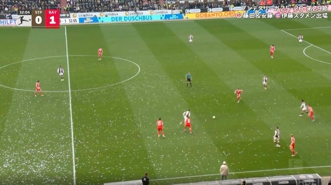 場内騒然！ 伊藤洋輝、目を疑う“まさかの光景”「速すぎだろ」「どこから来たん？」衝撃の“爆速カバーリング”炸裂「左CBなのにあそこまで」 5枚目