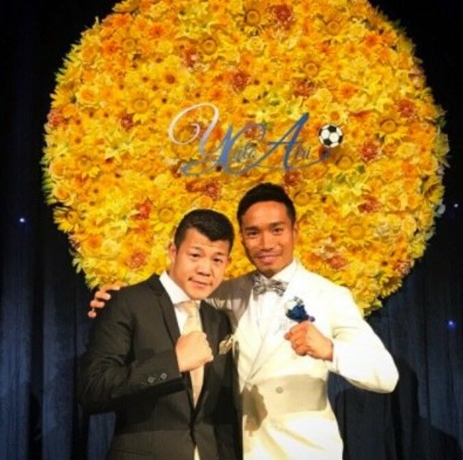 亀田興毅、長友＆愛梨の披露宴に出席し「輝いていました」 1枚目