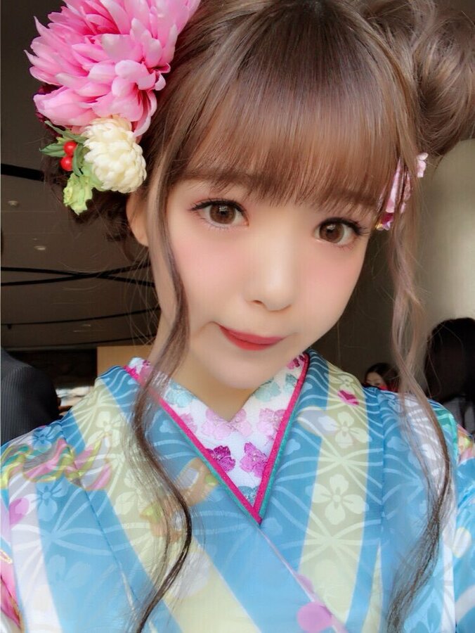 藤田ニコル、本田望結との晴れ着ショットを公開「姉妹みたい」 2枚目