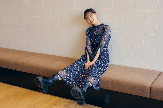 鈴木美羽、21歳でキス&ラブシーンに初挑戦「両親にはまだ言ってません（笑）」ラストシーンでは涙も『私が獣になった夜〜名前のない関係〜』 3枚目