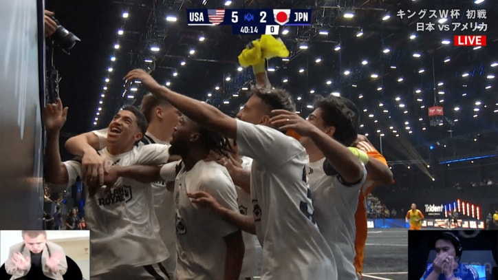 ゴールを喜ぶアメリカの選手たち