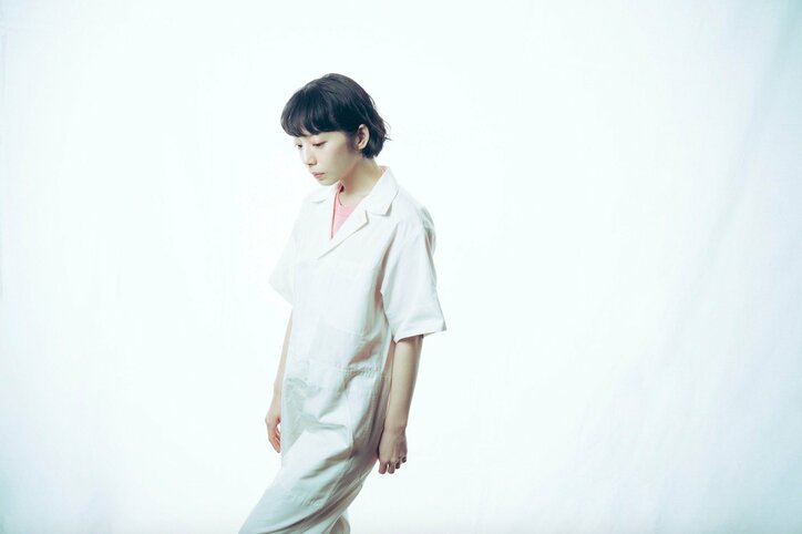 映画『架空OL日記』夏帆×佐藤玲インタビュー “女装”にならないバカリズムのOL役は「性を感じさせない行動、言葉選び、いろんな計算がある」
