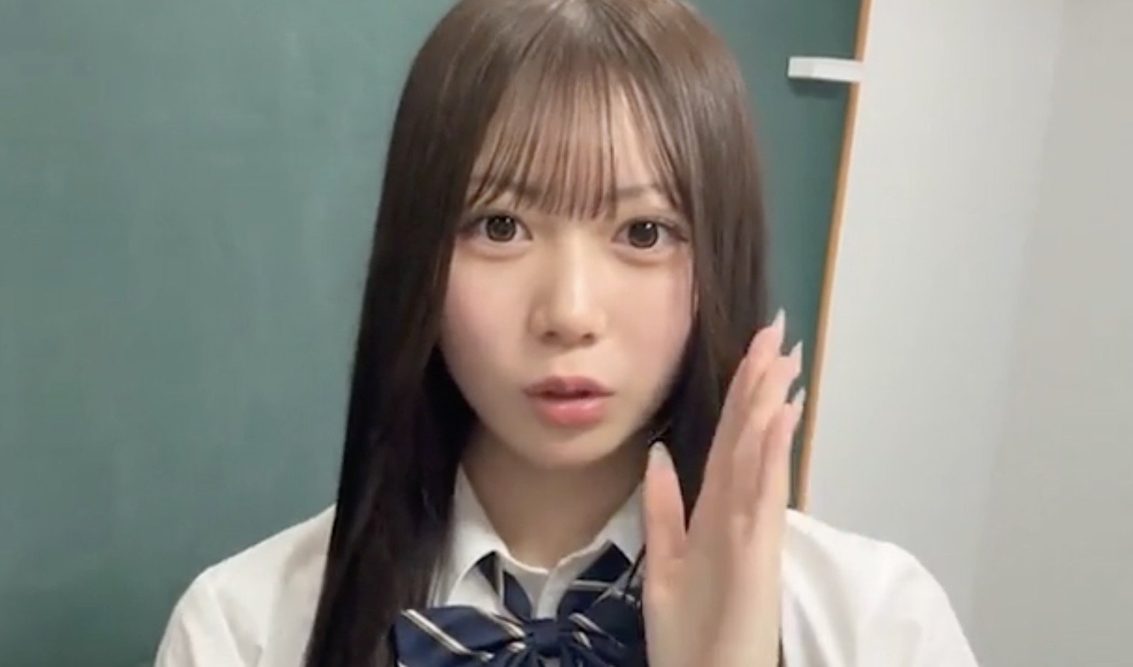 1年間で10人から告白…日本一可愛い高1、モテまくった中2の頃の写真を  