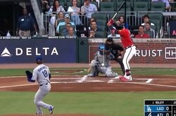 心を折った！ 山本由伸に“打者ドン引き”「お手上げ」「完全に詰んだｗ」 手が出せない魔球… ただ見送るだけの“見逃し三振”