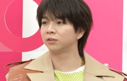 「仕事なんだから飛びなさいよ」人気アイドル、高所恐怖症のメンバーもフライングに挑戦